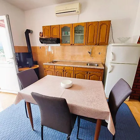 Bay Serenity - Apartment Raslina