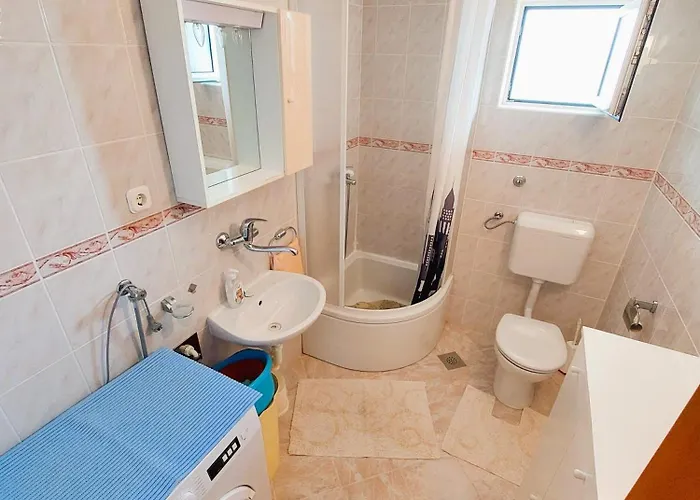 Bay Serenity - Apartment Raslina